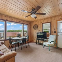 Thunderbay Cabin 6