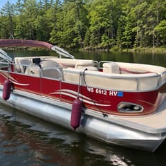21 Red Avalon 60 HP