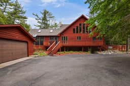 Big St Lodge