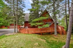 Big St Lodge