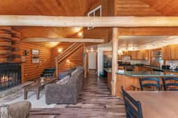 Thunderbay Cabin019