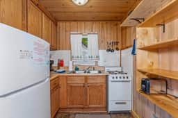 Thunderbay Cabin 8
