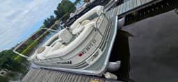22 foot Sylvan 50 HP 