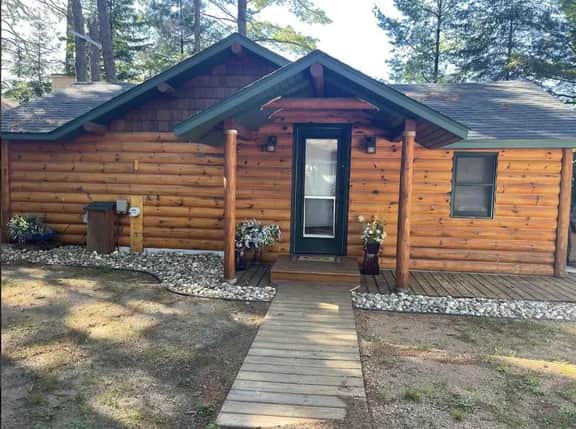 Cozy Fitz Cabin