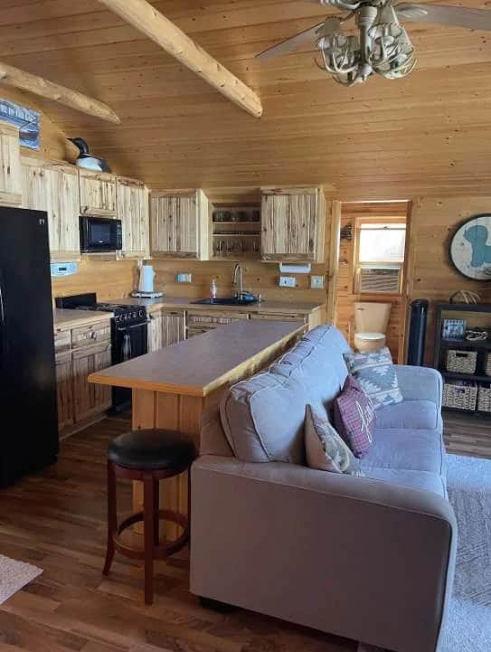 Cozy Fitz Cabin