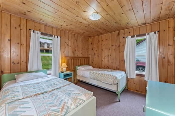 Thunderbay Cabin 2