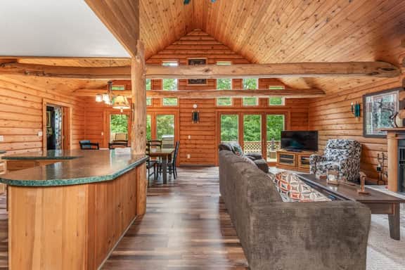 Thunderbay Cabin019