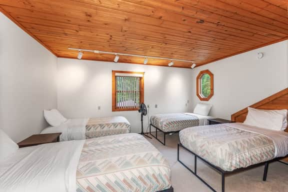 Thunderbay Cabin019
