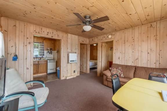 Thunderbay Cabin 6