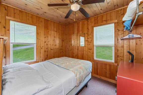 Thunderbay Cabin 6