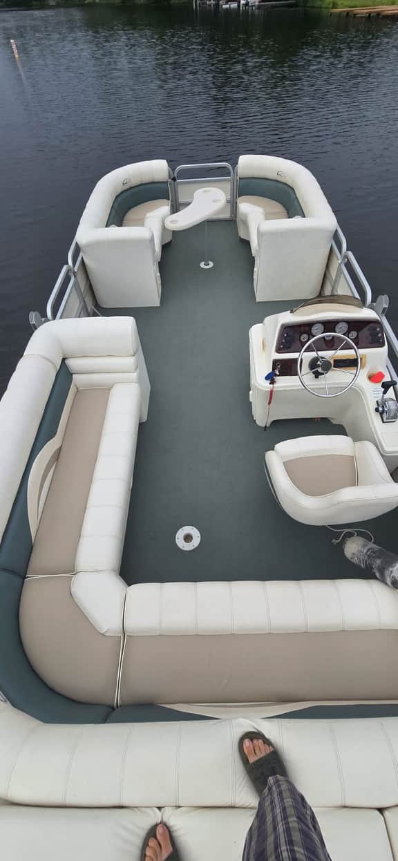 22 foot Sylvan 50 HP 