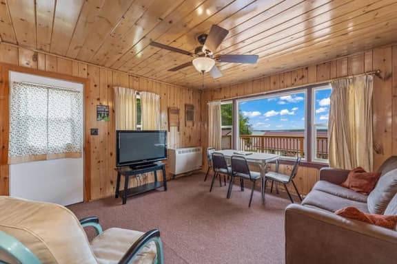 Thunderbay Cabin 5